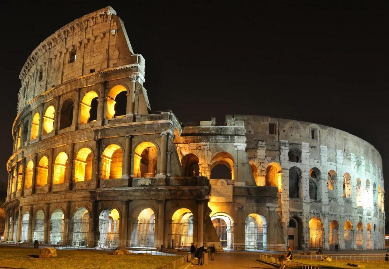 Romenjoy Colosseo Екстериор снимка